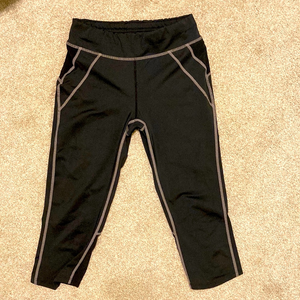 Oiselle Black Capri Running Leggings
